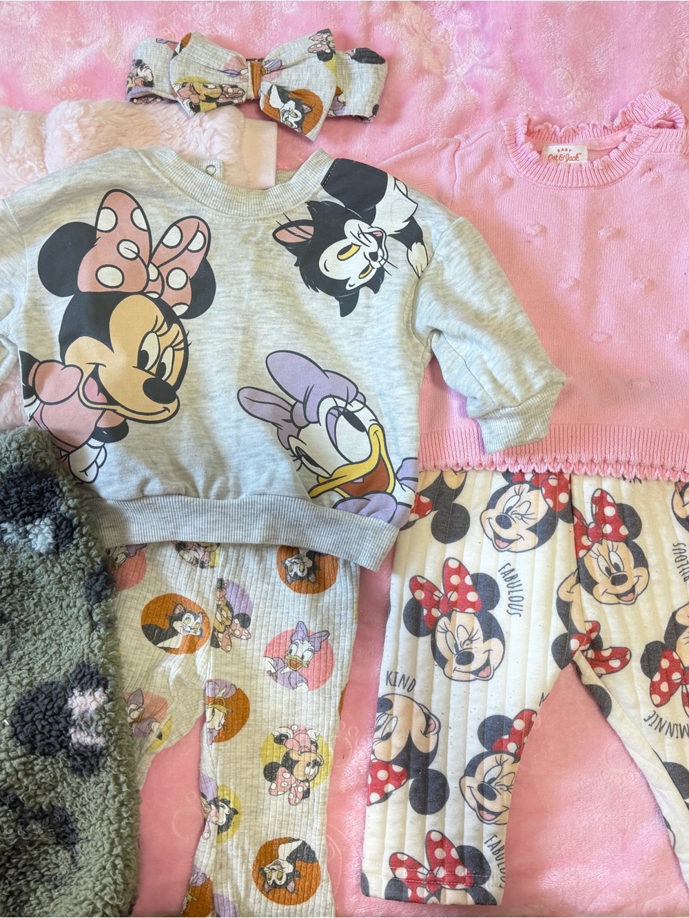 Disney Girls Minnie, Daisy & Friends Pajama Set - Pink, Gray, Cream